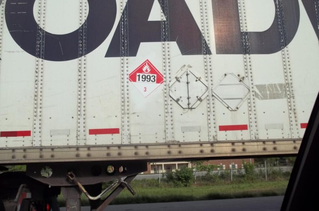 The white bottom combustible liquid