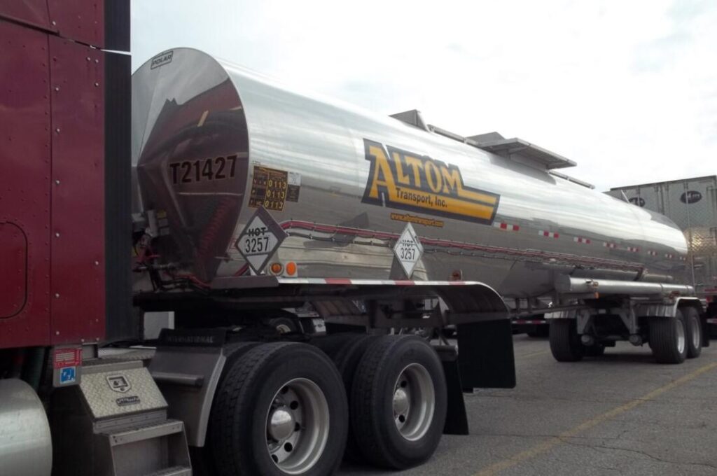 Cargo Tank UN3257 HOT