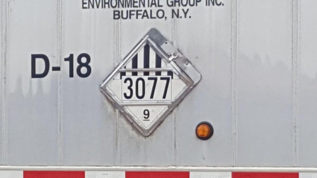 Un3077 class 9 placard